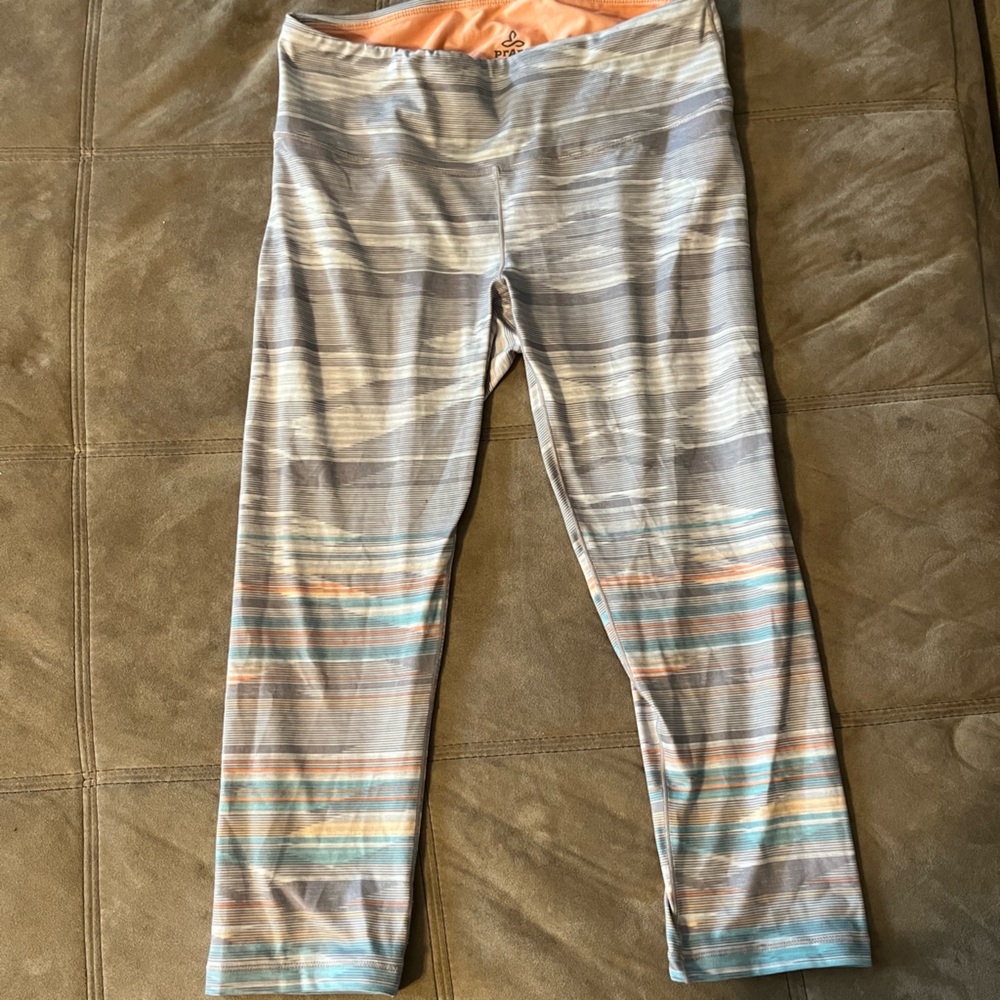 Prana short length leggings. Size medium. Definitely can fit a size small.
